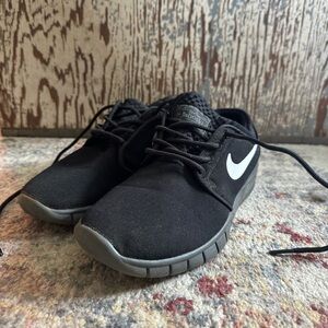 Nike STEFAN JANOSKI Air Black White Gray Men's Shoes
